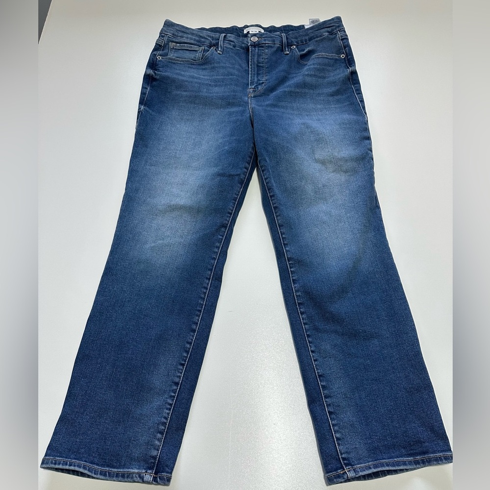 Good American GOOD CURVE STRAIGHT LIGHT COMPRESSION JEANS SIZE 14/32 WASH BLUE